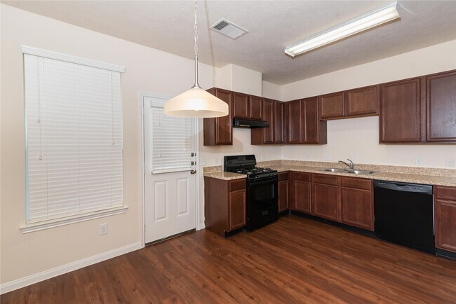 Foto del edificio - 12447 Dona Lane