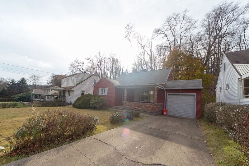 Primary Photo - 746 Jefferson Rd