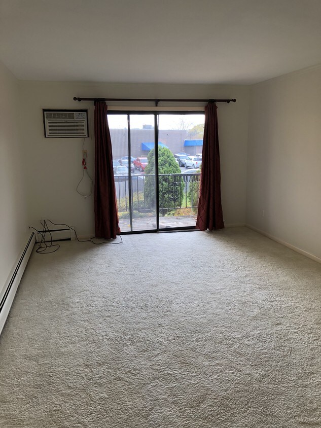 57 Washington Blvd, Mundelein, IL 60060 Condo for Rent in Mundelein