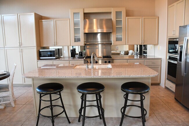 Foto del edificio - 75940 Nelson Ln