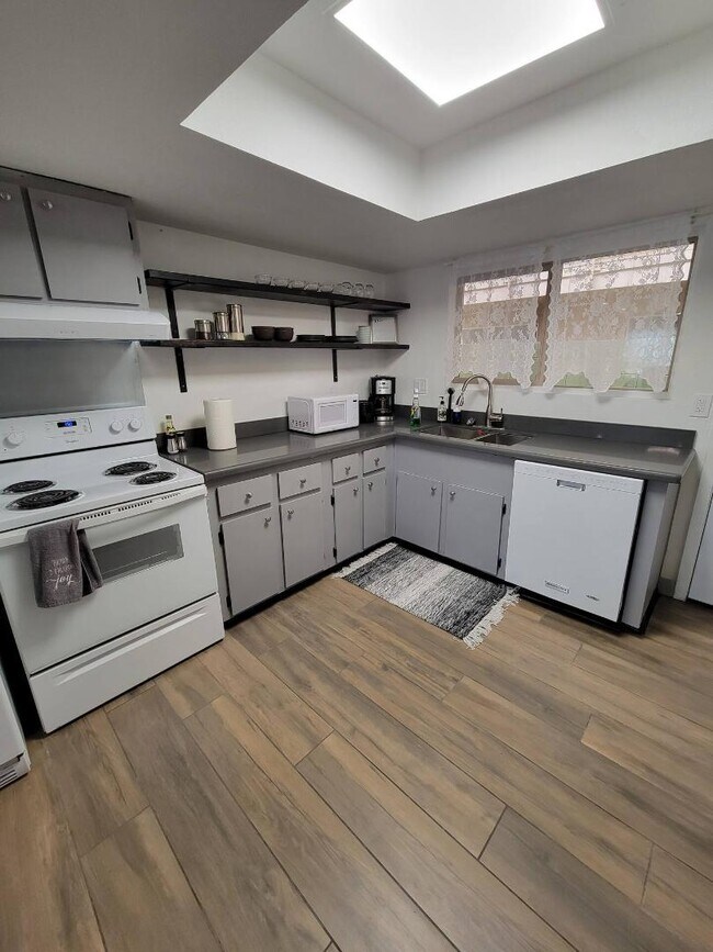 Foto del edificio - 8101 N 33rd Dr