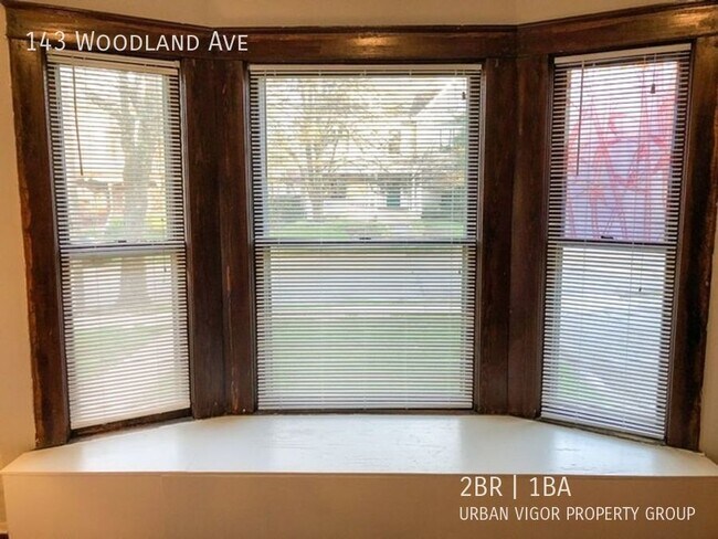 Foto del edificio - 143 Woodland Ave