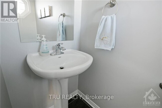 Building Photo - 1450 Carronbridge Cir