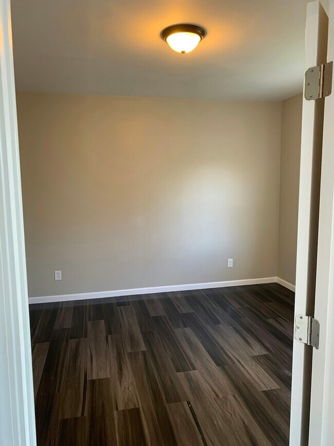 Foto del edificio - 413 Silvercliffs Ave