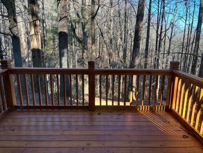 Building Photo - 50B Lakemont Cottage Trail-Lake Life at La...