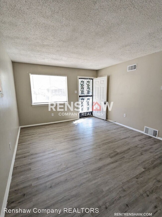 Building Photo - 4 br, 1.5 bath House - 3755 Kalamath Cv