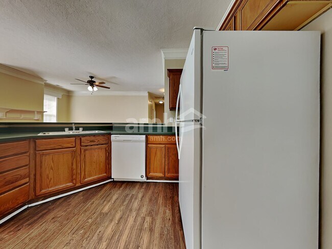 Building Photo - 107 Rolling Stone Ln