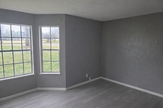 Building Photo - 401 Northeast Ave