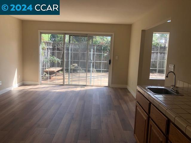 Foto del edificio - 1410 Greystone Ln