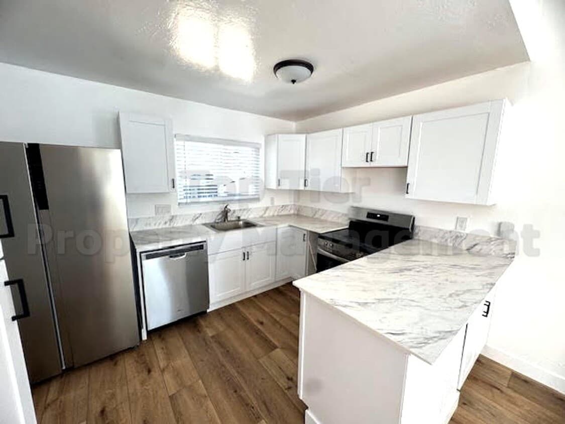 Foto principal - Stunning Newly Remodeled 2-Bed, 1-Bath – S...