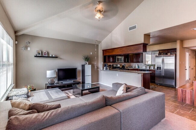 Foto del edificio - 4032 Hueco Valley Dr