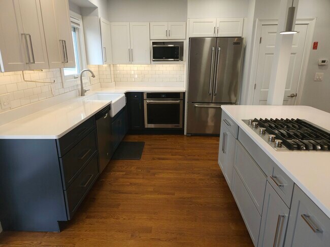 Foto del edificio - 711 E 7th St