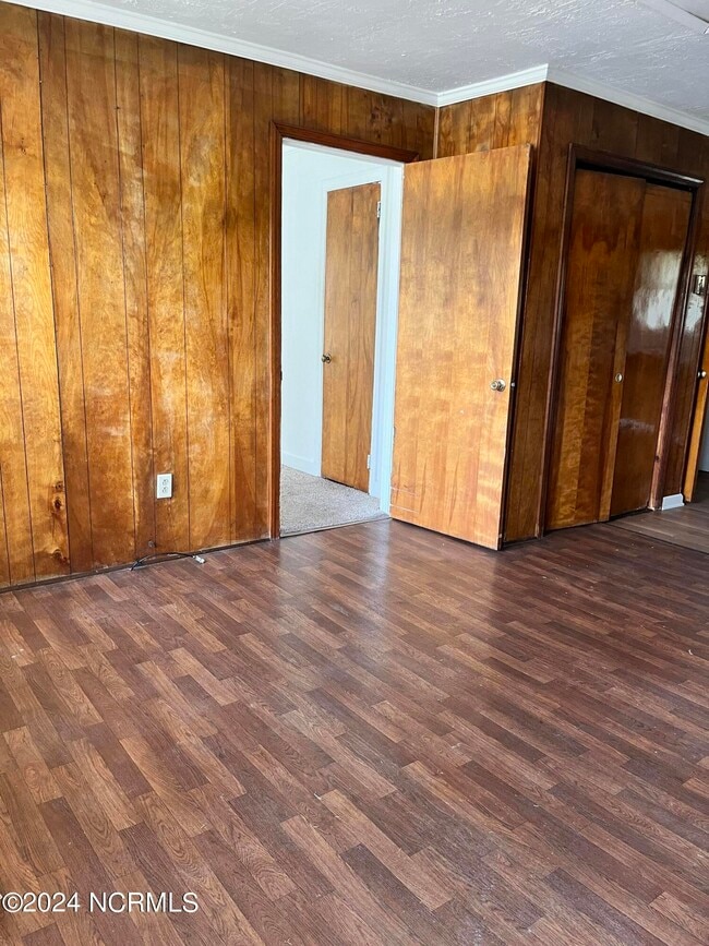 Foto del edificio - 4134 Corbett Cir