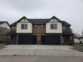 Building Photo - 825 S Johnson Rd