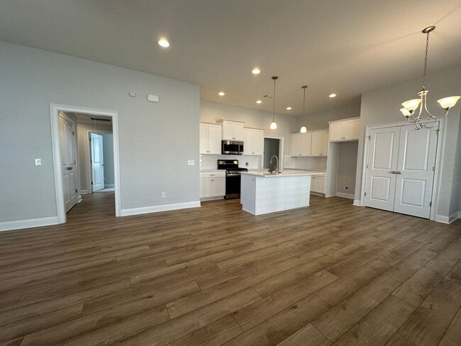 Building Photo - Cottage Style 4 Bedroom Home in Camden Ridge