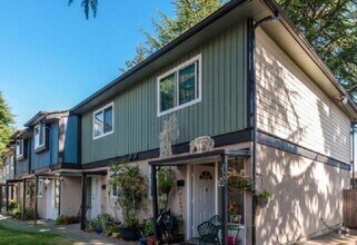 Building Photo - 2512 Highland Blvd