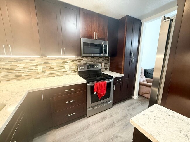 Foto del edificio - Pet Friendly Hidden Gem Unit- 3 BD/ 2.5 Ba...