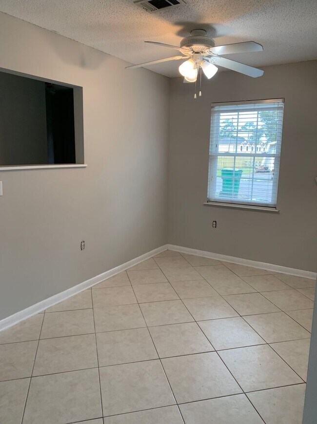 Building Photo - 334 Harris Street Mary Esther, FL 32569