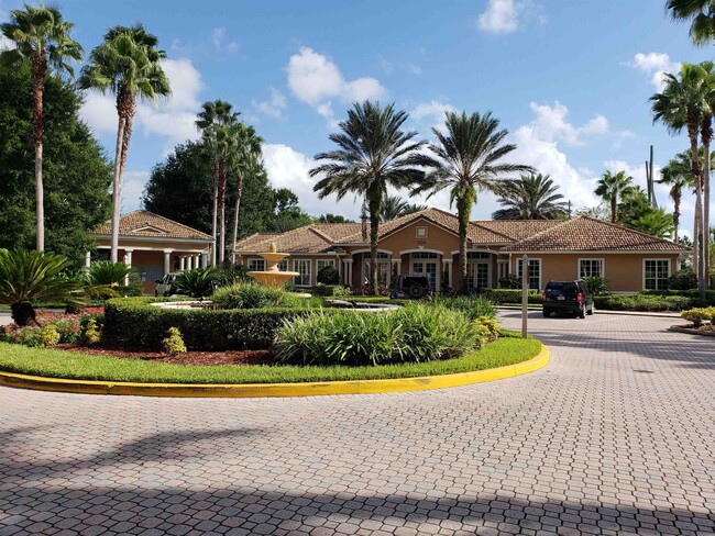 Building Photo - 560 Florida Club Blvd