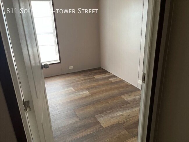 Foto del edificio - 811 S Hightower St