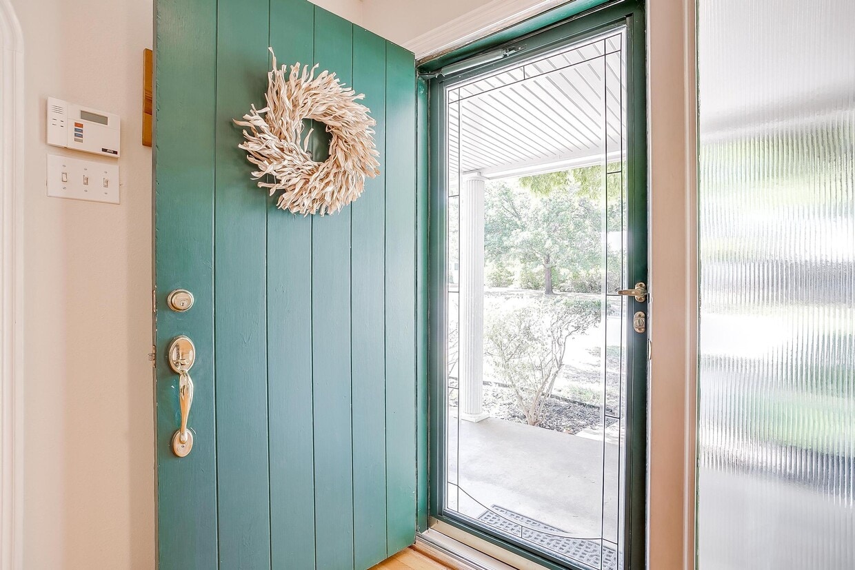 Foto principal - 3521 Rogers Ave