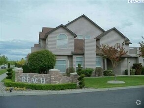 Building Photo - 431 Columbia Point Dr