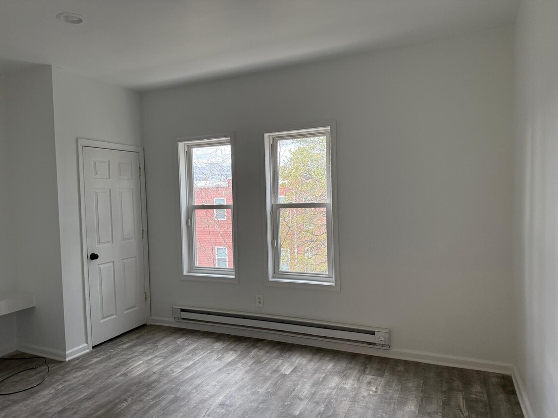 Photo - 439 W Bringhurst St (Philadelphia, PA)