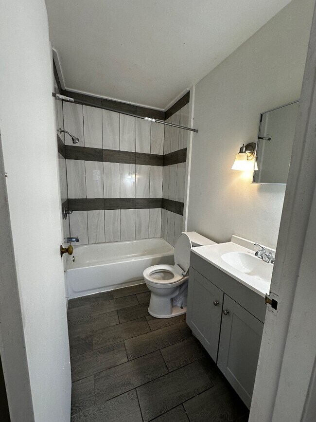 Foto del edificio - 1652 Stanley St