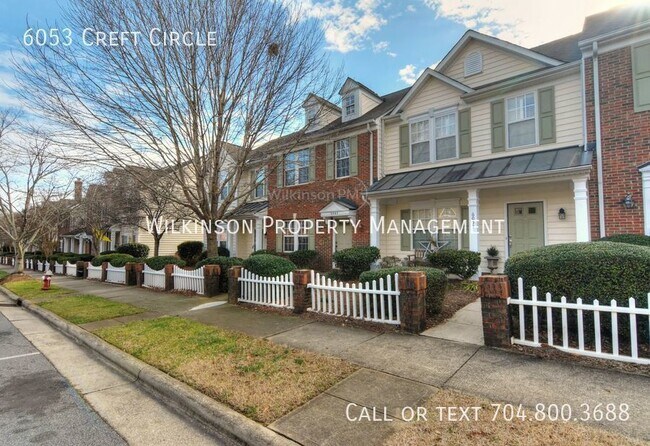 Foto del edificio - 2 Bed, 2.5 Bath Haven in the Heart of Indi...