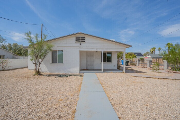 Foto principal - 2646 E WILLETTA ST, PHOENIX AZ