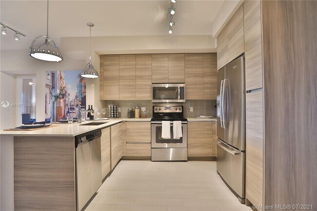 Foto del edificio - 8217 SW 72nd Ave