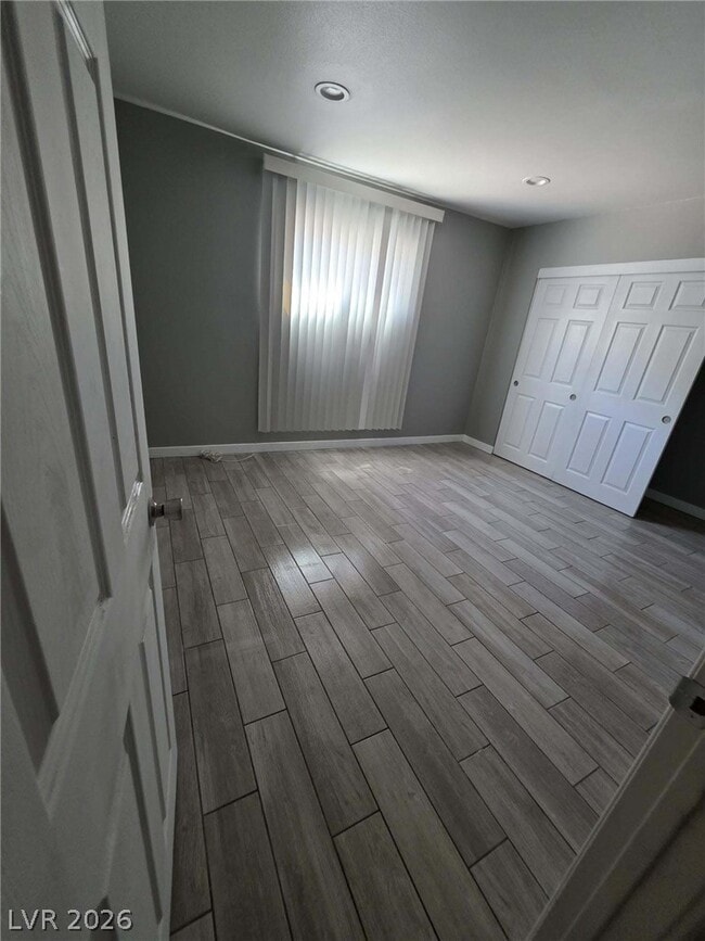 Foto del edificio - 1107 E Desert Inn Rd