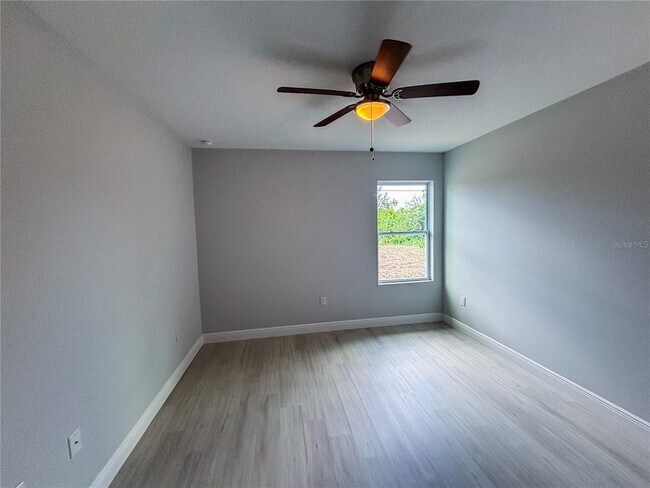 Foto del edificio - 5520 Cortez Blvd