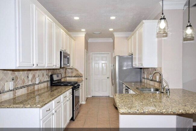 Foto del edificio - 25274 Finchgrove Ln