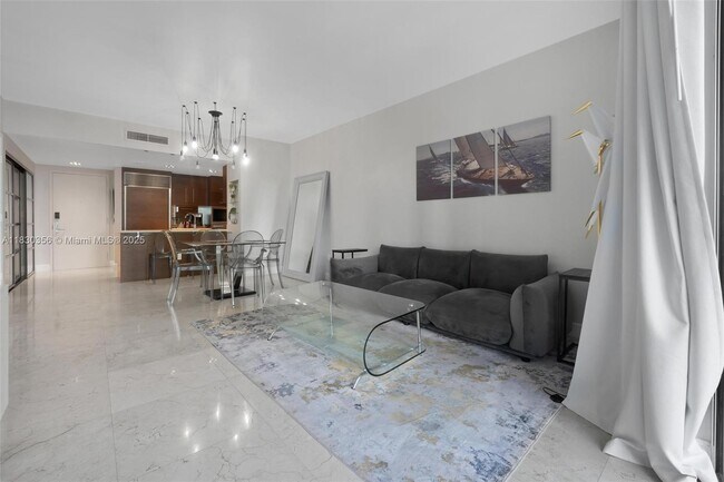 Building Photo - 485 Brickell Ave