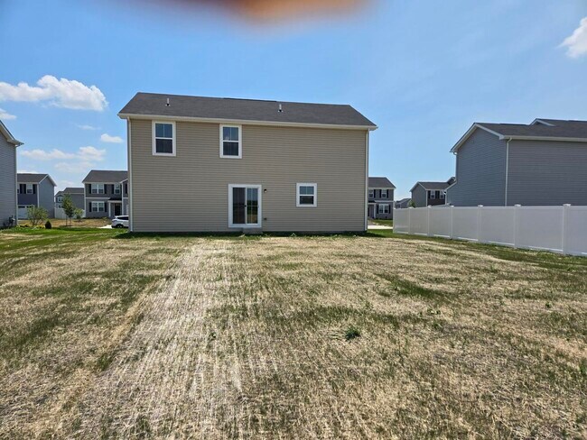 Building Photo - 534 Wild Sienna