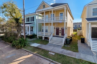 Building Photo - 419 E 31st St