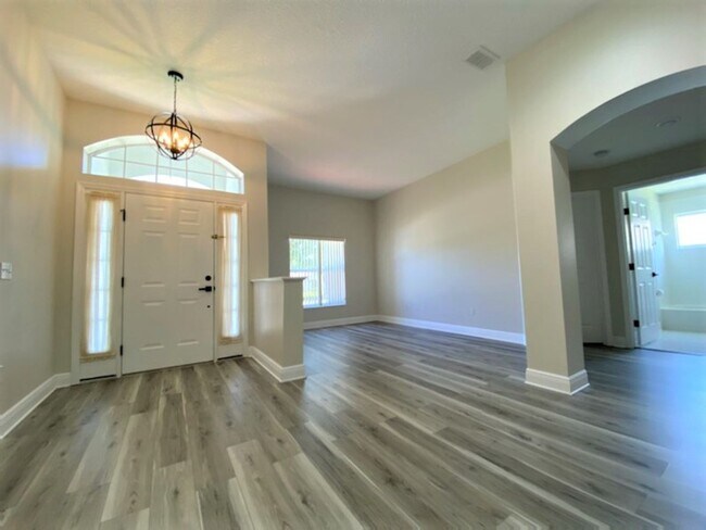 Foto del edificio - Beautiful 3 Bedroom Home in Ormond Beach!