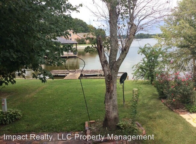 Foto del edificio - 2 br, 1.5 bath House - 421 Lakepoint Drive