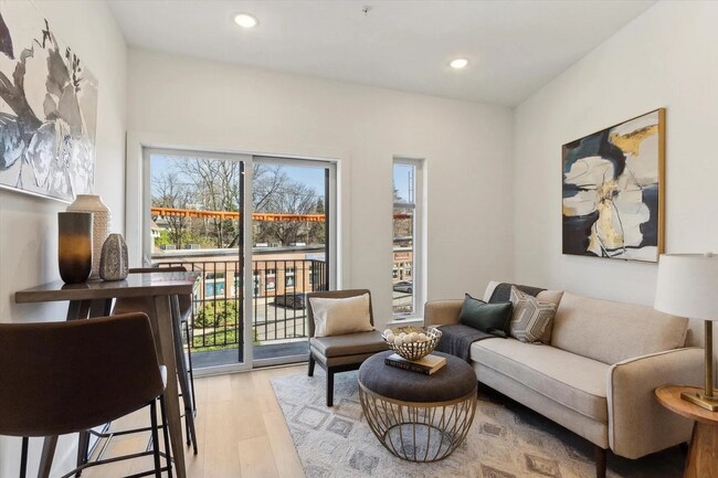 Building Photo - 367 W Hortter St