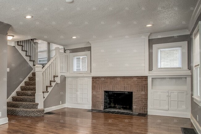 Building Photo - 4404 Benton Blvd