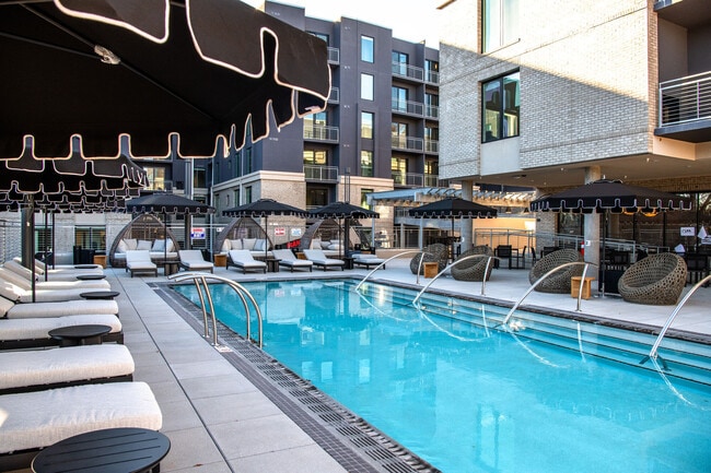 Building Photo - The Seventeen Hundred on East