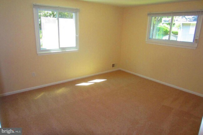 Building Photo - 4898 Wheatstone Dr