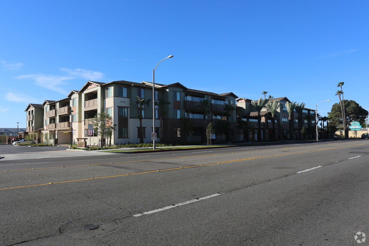 Building Photo - Rockwood Apartments