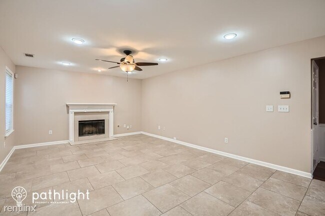 Foto del edificio - 4 br, 2.5 bath House - 1605 Grand Jct UNIT