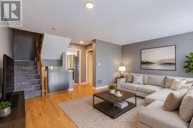 Photo du bâtiment - 250 Richvale Dr S
