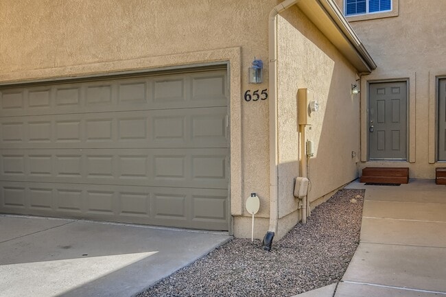 Building Photo - 655 Bosque Vista Point