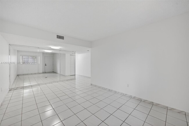 Building Photo - 800 SW 104th Ct