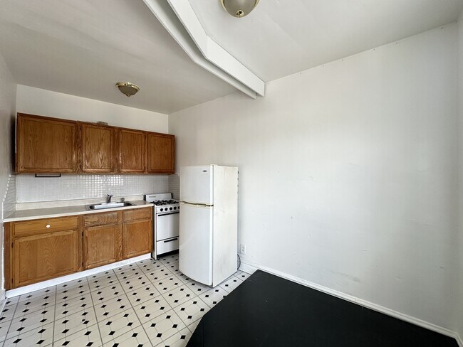 Foto del edificio - 2432 N Linden Pl