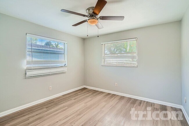 Foto del edificio - 3696 Dogwood Ave
